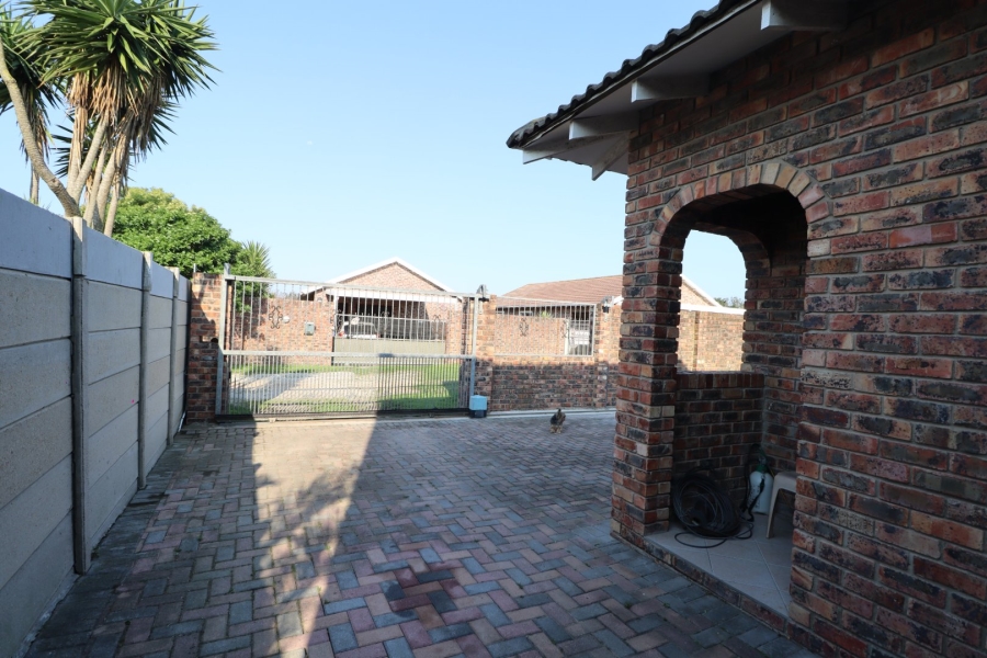 3 Bedroom Property for Sale in Sherwood Eastern Cape